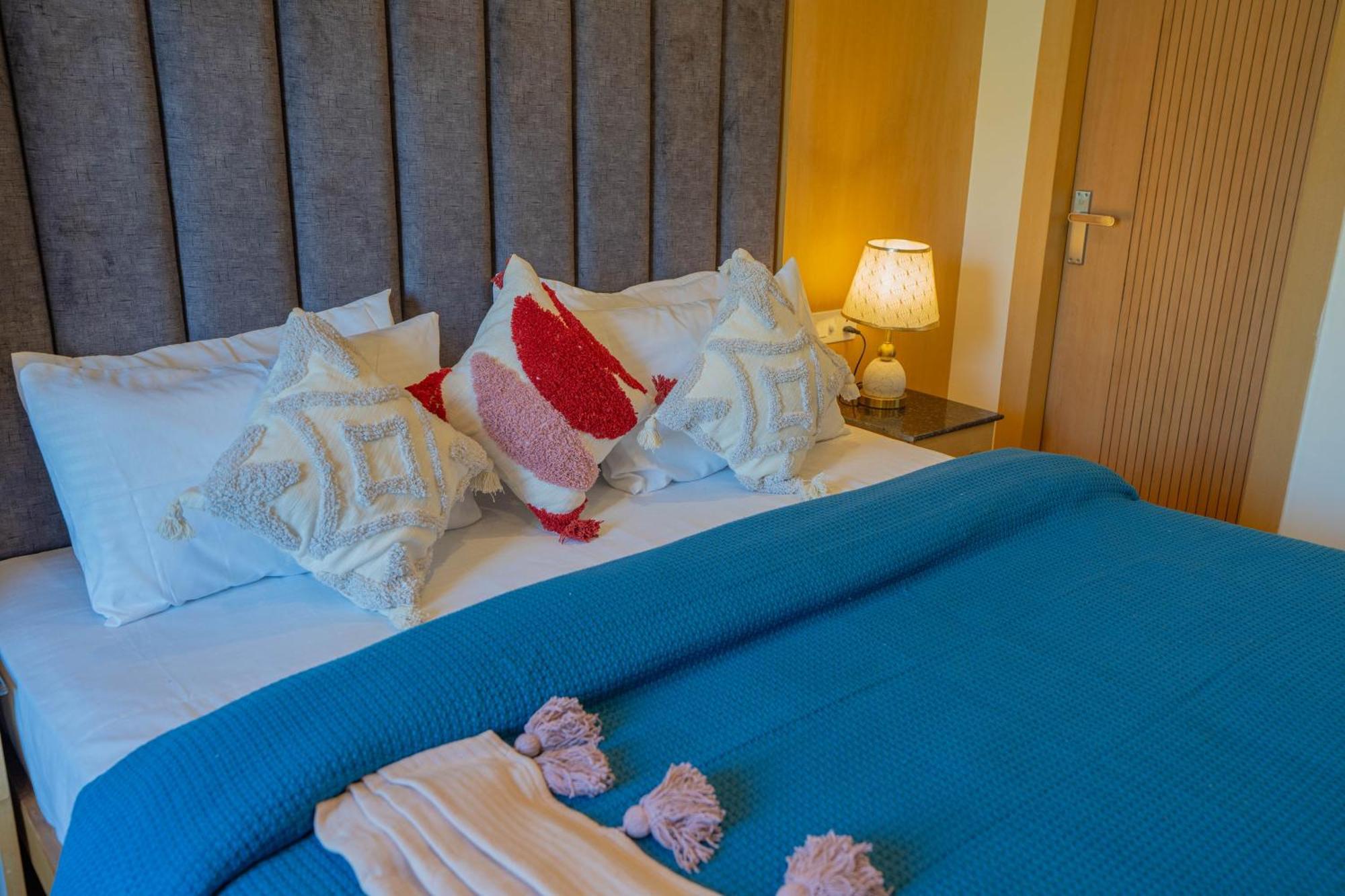 Hotel Super @Mall Road Mussoorie Bagian luar foto